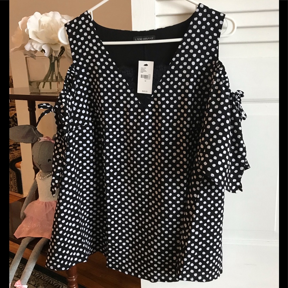LB Black & White Cold Shoulder Top